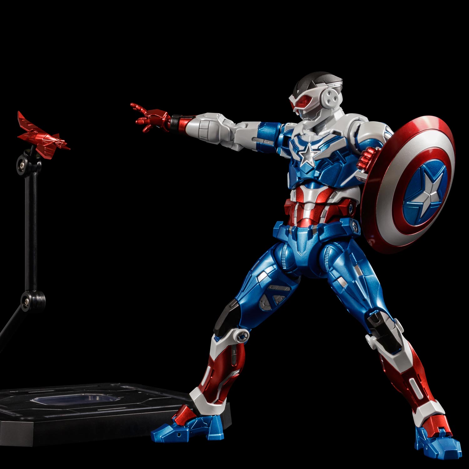 FIGHTING ARMOR Captain America (Sam Wilson)